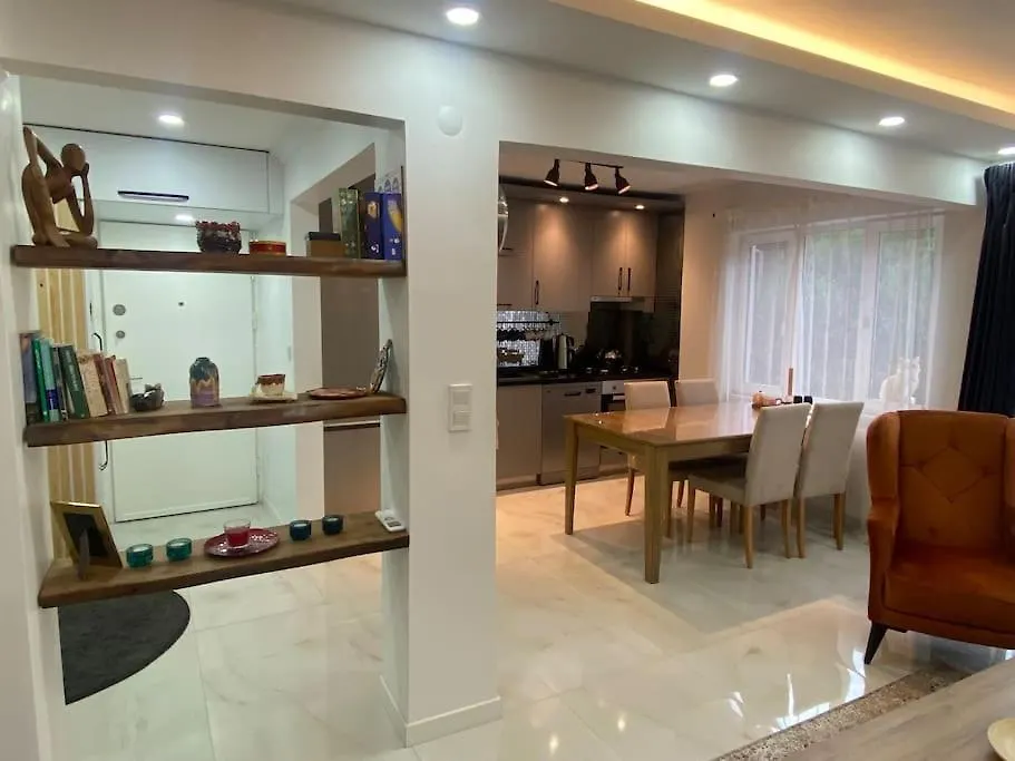 Seaside Cosy Flat With A Nice Balcony Istanbul Apartment