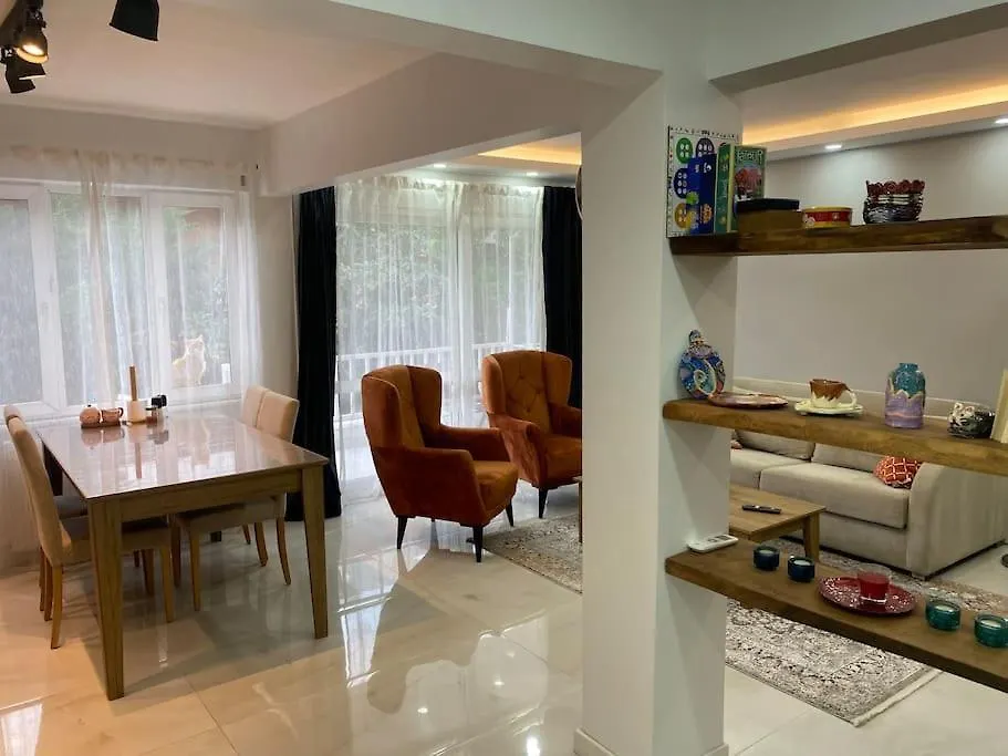 Seaside Cosy Flat With A Nice Balcony Istanbul